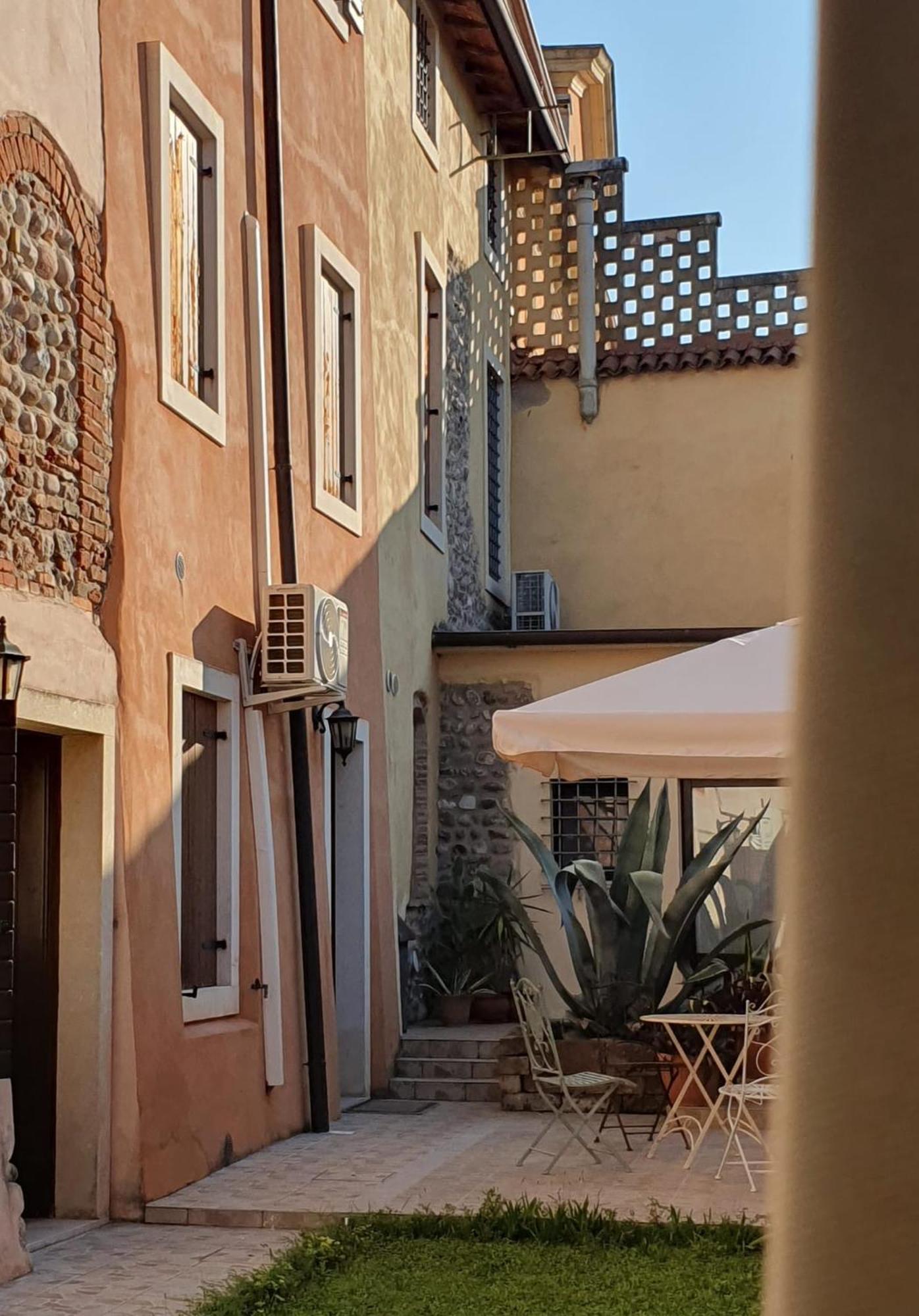 Gesuitirooms Sona Exterior foto